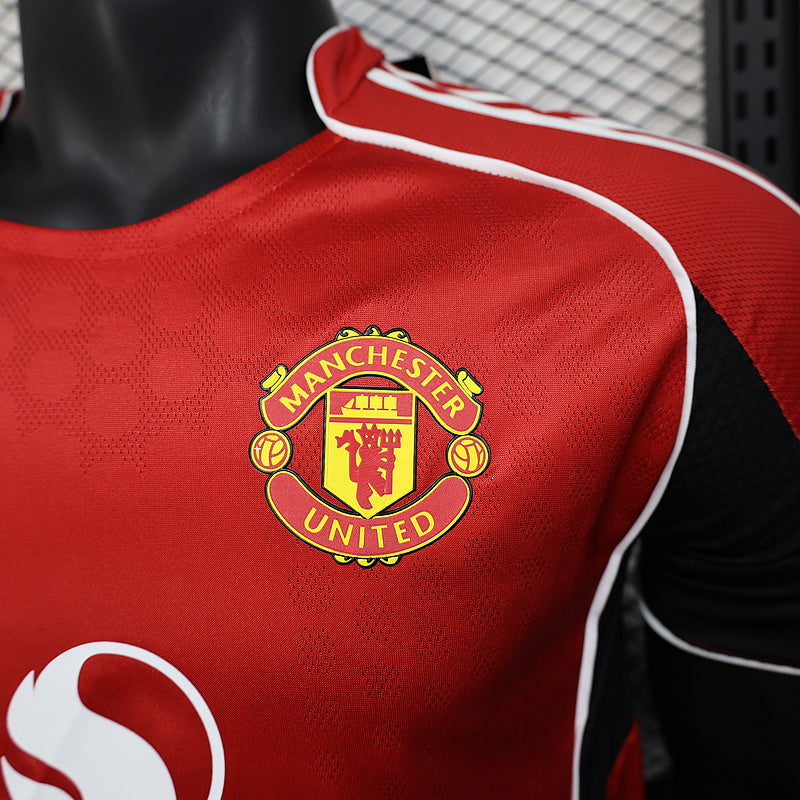 MANCHESTER UNITED BLACK EDITION JERSEY 2024/2025