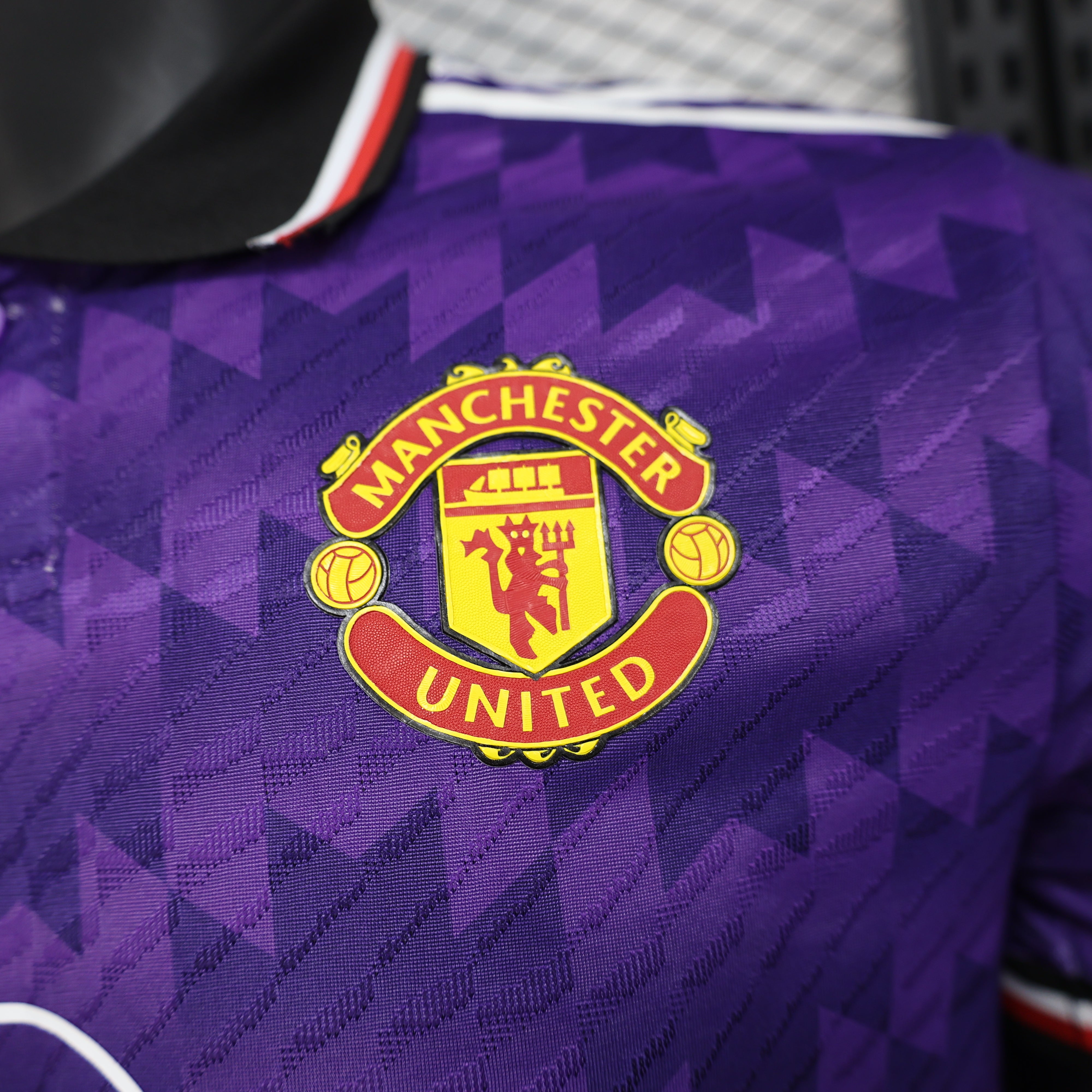 MANCHESTER UNITED THRID JERSEY 2023/2024
