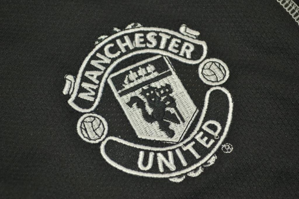 MANCHESTER UNITED RETRO LONG SLEEVE JERSEY