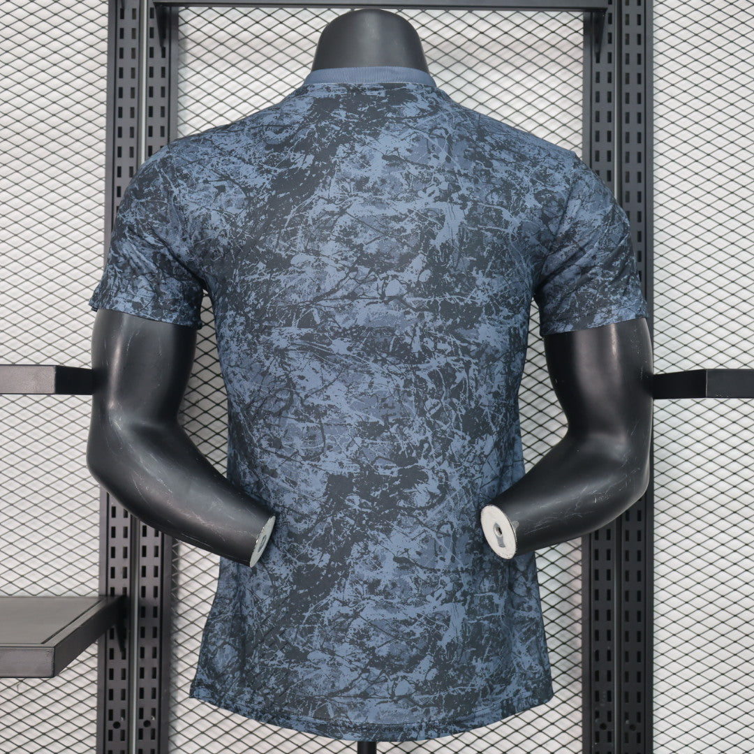 MANCHESTER UNITED PRE-MATCH JERSEY 2023/2024
