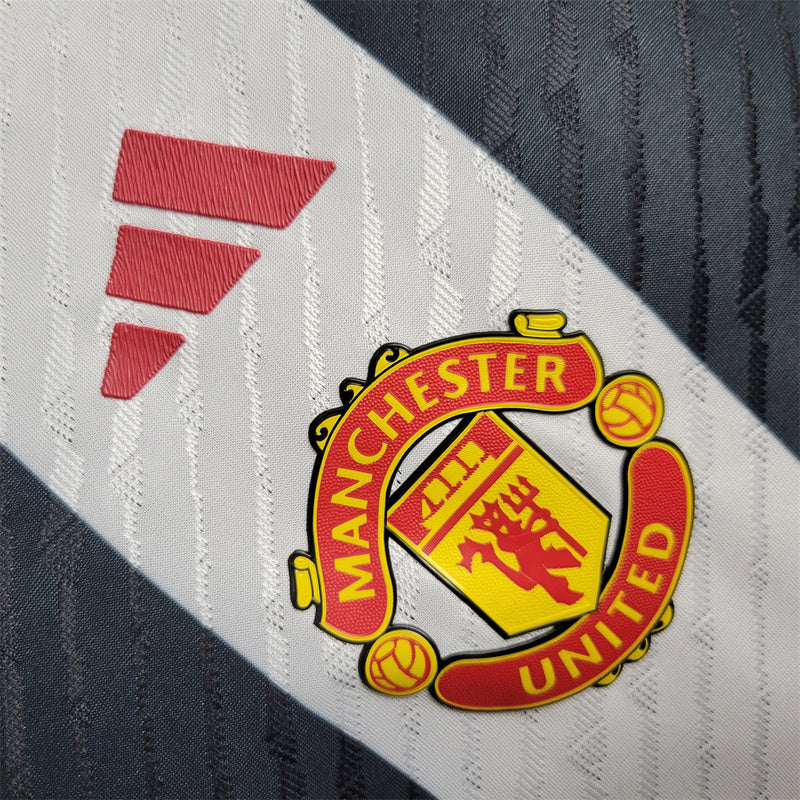 MANCHESTER UNITED TRAINING JERSEY 2023/2024