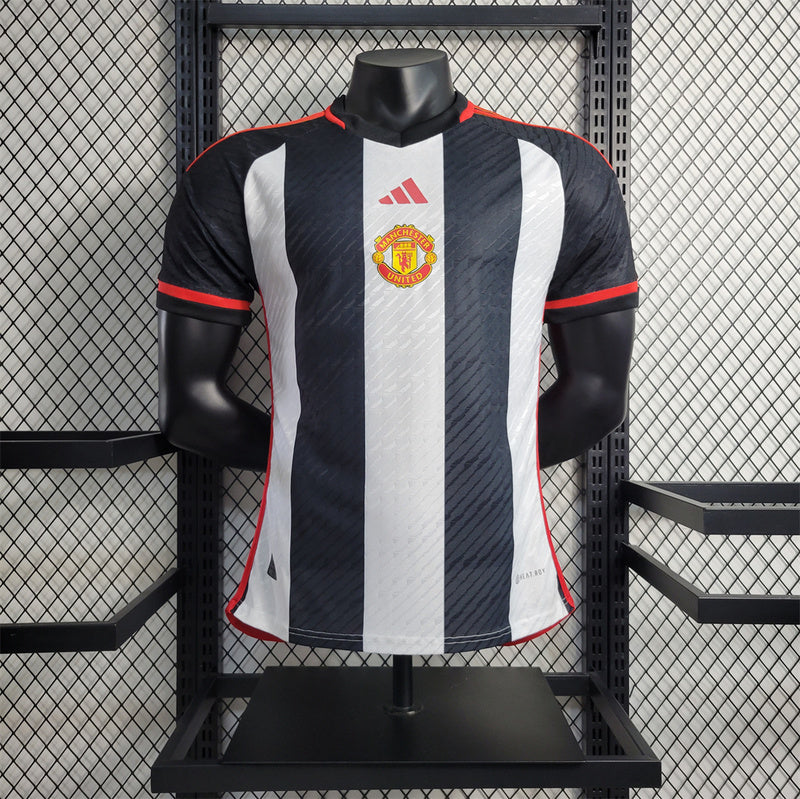 MANCHESTER UNITED TRAINING JERSEY 2023/2024